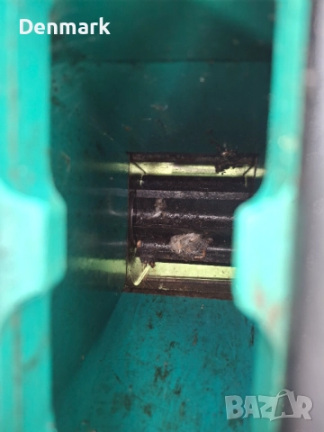 Самопридърпваща  дробилка за клони Bosch, снимка 5 - Градинска техника - 52595446