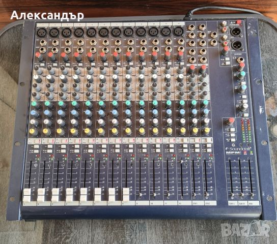 Аудиомиксер  Soundcraft , снимка 3 - Ресийвъри, усилватели, смесителни пултове - 46191445