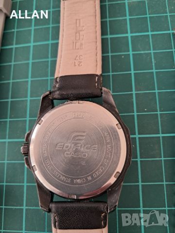 Продавам кварцов часовник Касио/ Casio Edifice Ef -132, снимка 3 - Мъжки - 46717414