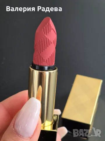 Червило Burberry kisses matte dusty pink , снимка 4 - Декоративна козметика - 48238307