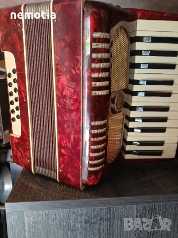 Акордеон Велтмастер 12 баса, снимка 3 - Акордеони - 54187142