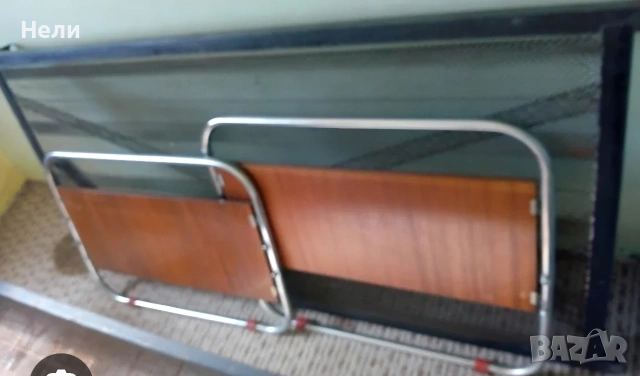 Продавам две пружинени легла