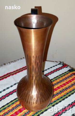 Медна ваза , снимка 2 - Антикварни и старинни предмети - 46352578