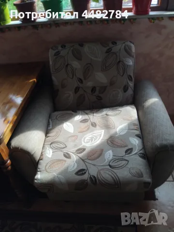 Комплект фотьойли и маса, снимка 3 - Дивани и мека мебел - 50413450