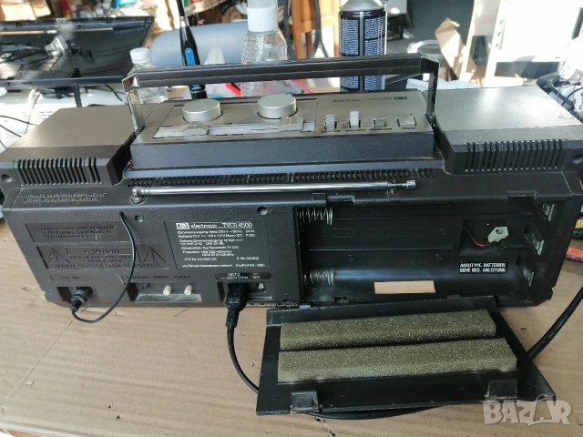 Ретро, радиокасетофон с телевизор ELECTRONIC TVCR 4500, снимка 10 - Радиокасетофони, транзистори - 54048676