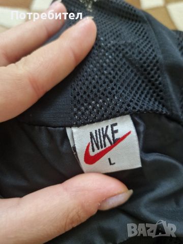 Яке/ветровка на PSG Nike, снимка 2 - Спортни дрехи, екипи - 46694604