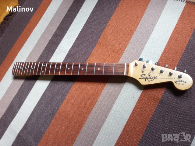 Гриф от Squier 90-те, снимка 1 - Китари - 49477076