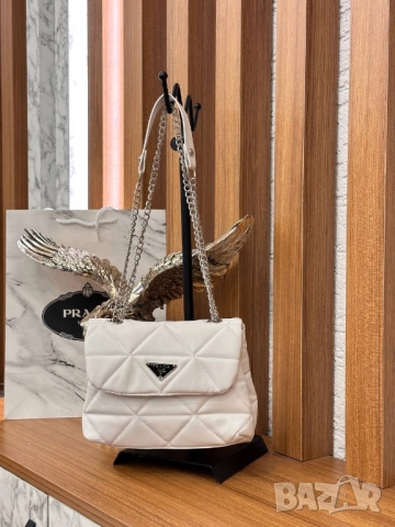 чанти prada , снимка 2 - Чанти - 51436369