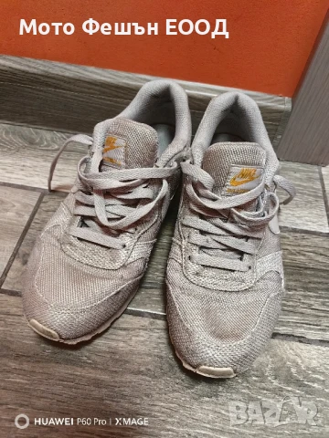 маратонки Nike номер 38.5