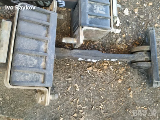 Фиксатор на врата A 211 730 01 16 , Mercedes-Benz E320 , снимка 5 - Части - 50338861