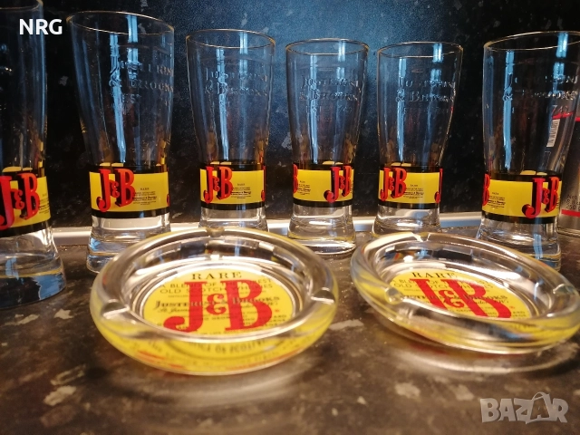 Комплект J&B 6 бр. чаши с два пепелника