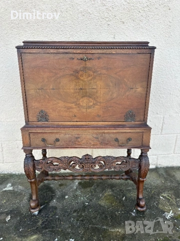 Ретро бар шкаф / витрина от масивно дърво