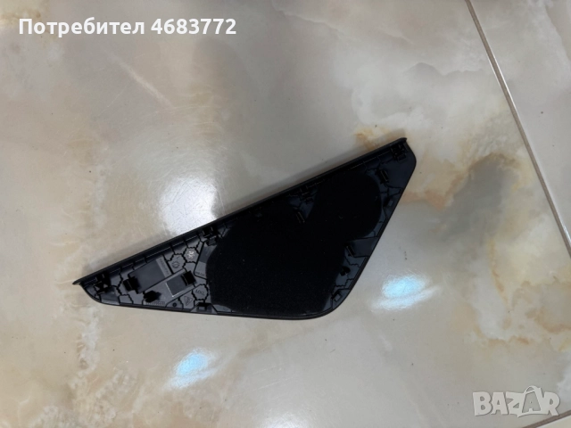 Малка решетка на пищялка на задна лява врата на Порше Макан Porsche Macan само за 30лв. 95b035793, снимка 2 - Части - 52808717