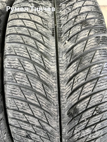 2 не зимни гуми 235-45-19, снимка 2 - Гуми и джанти - 53512366