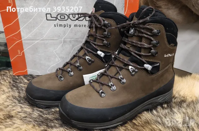 Продавам туристически обувки Lowa Tibet GTX - Мъжки обувки Tibet GTX от Lowa с Gore-Tex® мембрана , снимка 1 - Мъжки боти - 48151767