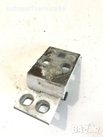 Панта за предна дясна врата за Mercedes Atego (1997-2006) 9737200837, снимка 2 - Части - 54081573