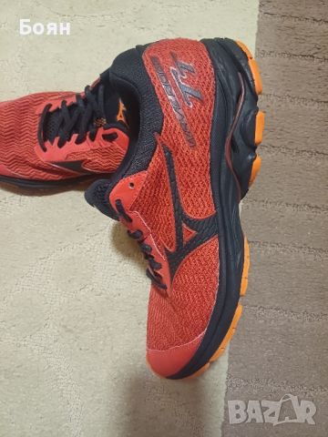 Маратонки Mizuno , снимка 2 - Маратонки - 46733649