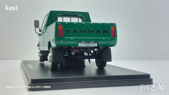 KAST-Models Умален модел на Tarpan 237 1983 Special-H 1/24, снимка 4 - Колекции - 45467250