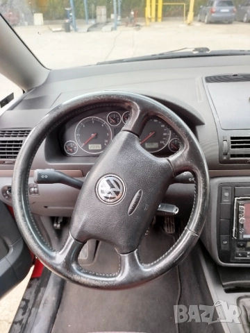 VW Sharan 1.9TDi 90к.с. 6+1 места, 6-та скорост, снимка 4 - Автомобили и джипове - 51912953