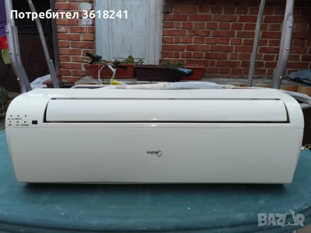 Продавам вътрешно работещо тяло на климатик 12000 BTU, снимка 1 - Климатици - 48183452