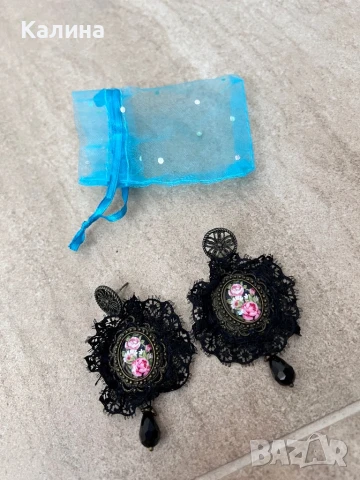 ЧИСТО НОВИ Ръчно изработени обеци в черно