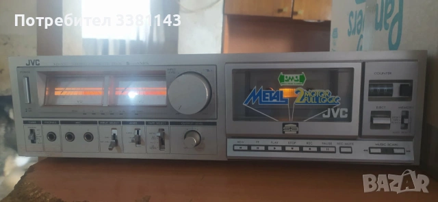 Продавам дек JVC