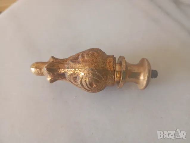 Девет бронзови декорации