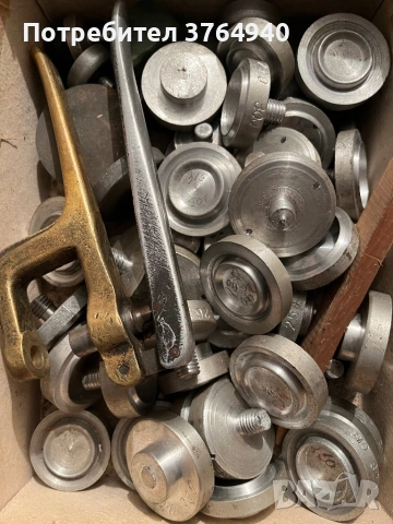 Масивна часовникарска преса за капаци и стъкла, снимка 3 - Антикварни и старинни предмети - 53818465