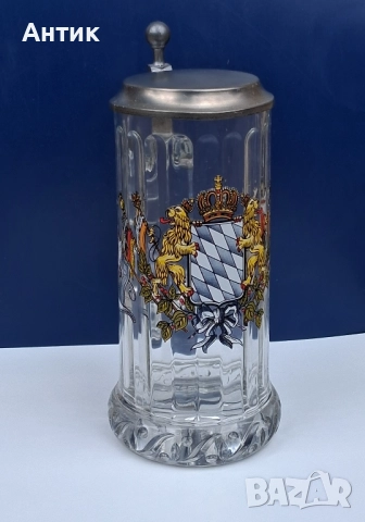 Красива Стъклена Немска Халба за Бира