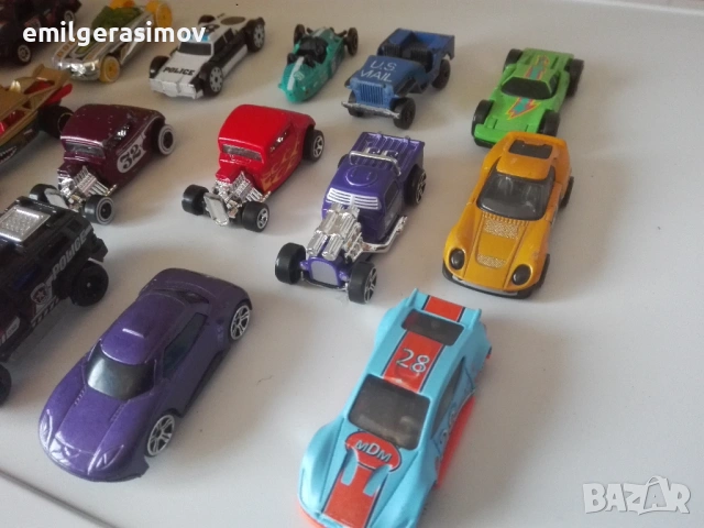 Влакче и метални колички два лота.., снимка 14 - Влакчета, самолети, хеликоптери - 34618076