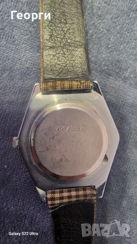 Часовник Слава кварц, снимка 2 - Антикварни и старинни предмети - 53915207