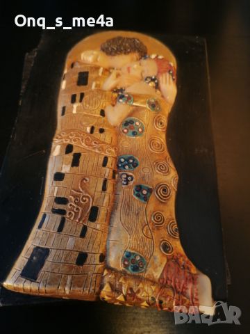 Gustav Klimt - 'The Kiss', кутия керамика, 15см, снимка 2 - Декорация за дома - 45134740