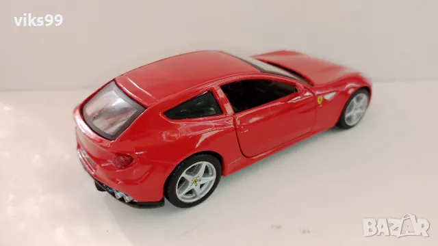 Ferrari FF Bburago - Мащаб 1:32, снимка 5 - Колекции - 48028280