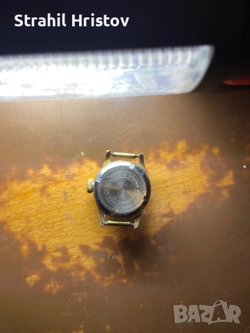 Часовник Швеицарски, снимка 4 - Антикварни и старинни предмети - 53280673