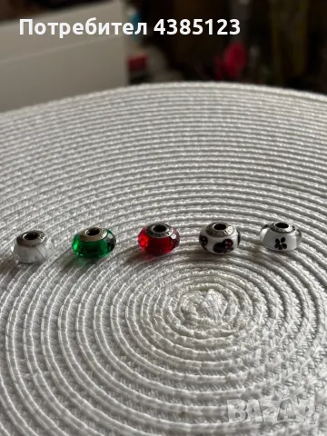 Оригинални талисмани Pandora, снимка 4 - Колиета, медальони, синджири - 49770211