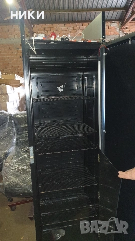 продавам вертикална хладилна витрина