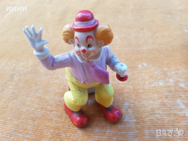Порцеланова статуетка фигурка клоун 3 