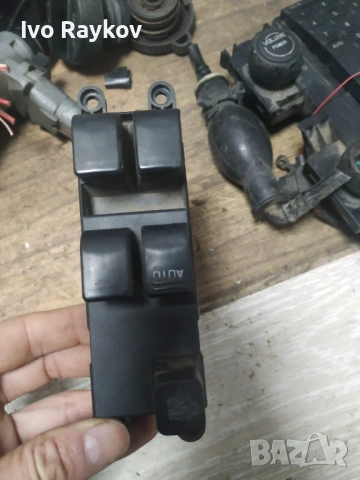 Бутони стъкла за NISSAN PRIMERA P11 , 80961-2F001/2