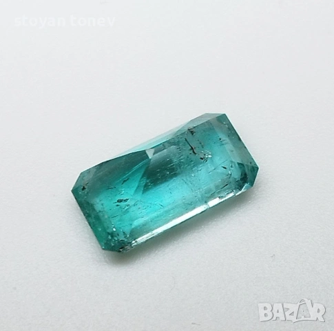 Магнетичен естествен изумруд с цвят на лагуна 2.08кт! Сертифициран! Нов!, снимка 6 - Други - 53652142