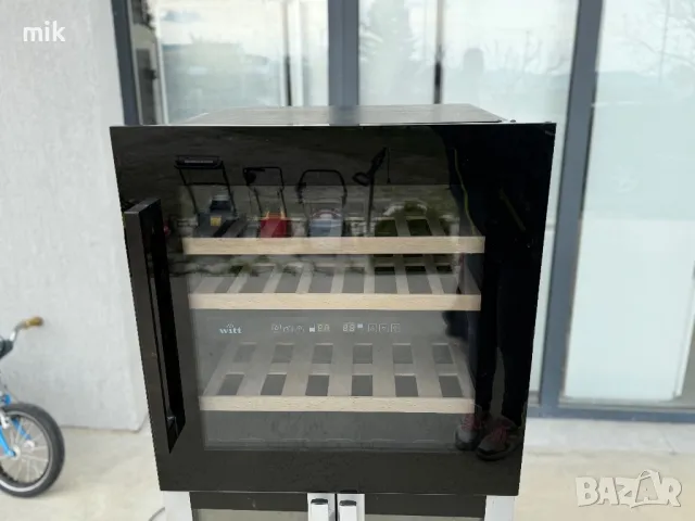 Малка хладилна витрина На 2 нива  Като НОВА