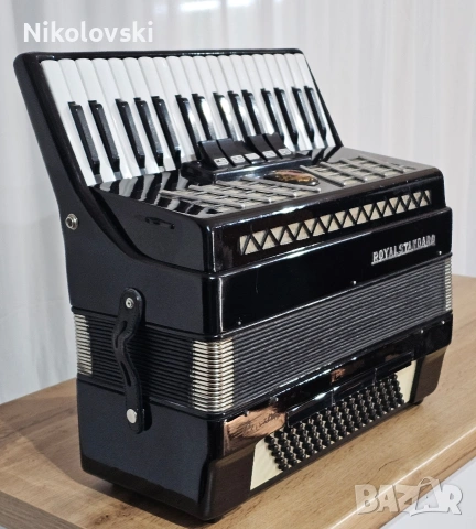 Акордеон Royalstandard Silvana , снимка 3 - Акордеони - 54187279