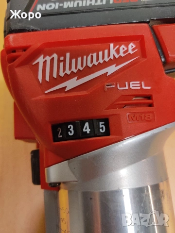Акумулаторна оберфреза Милуоки M18 FT R8, снимка 5 - Други инструменти - 54183655