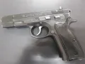 Боен пистолет CZ-75B, снимка 2