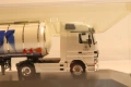 HERPA H0 1/87 MERCEDES ACTROS ЦИСТЕРНА КАМИОН МОДЕЛ, снимка 7