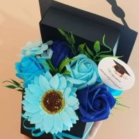 Ново🎓Букети със сапунени цветя за бъдещите абитуриенти и абсолвенти, снимка 7 - Подаръци за жени - 40241084