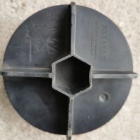 Винт за захващане на резервната гума за Рено , снимка 1 - Аксесоари и консумативи - 45419672