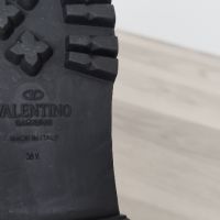 Valentino Garavani боти 38.5 Оригинал , снимка 6 - Дамски боти - 45854796