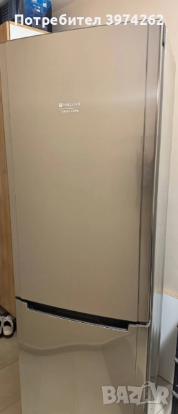 Продавам хладилник Hotpoint Ariston EBM 18220V, снимка 1