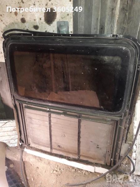 люк, снимка 1