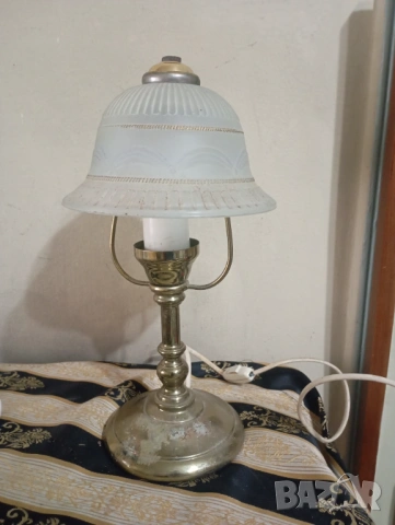 Винтидж настолна лампа